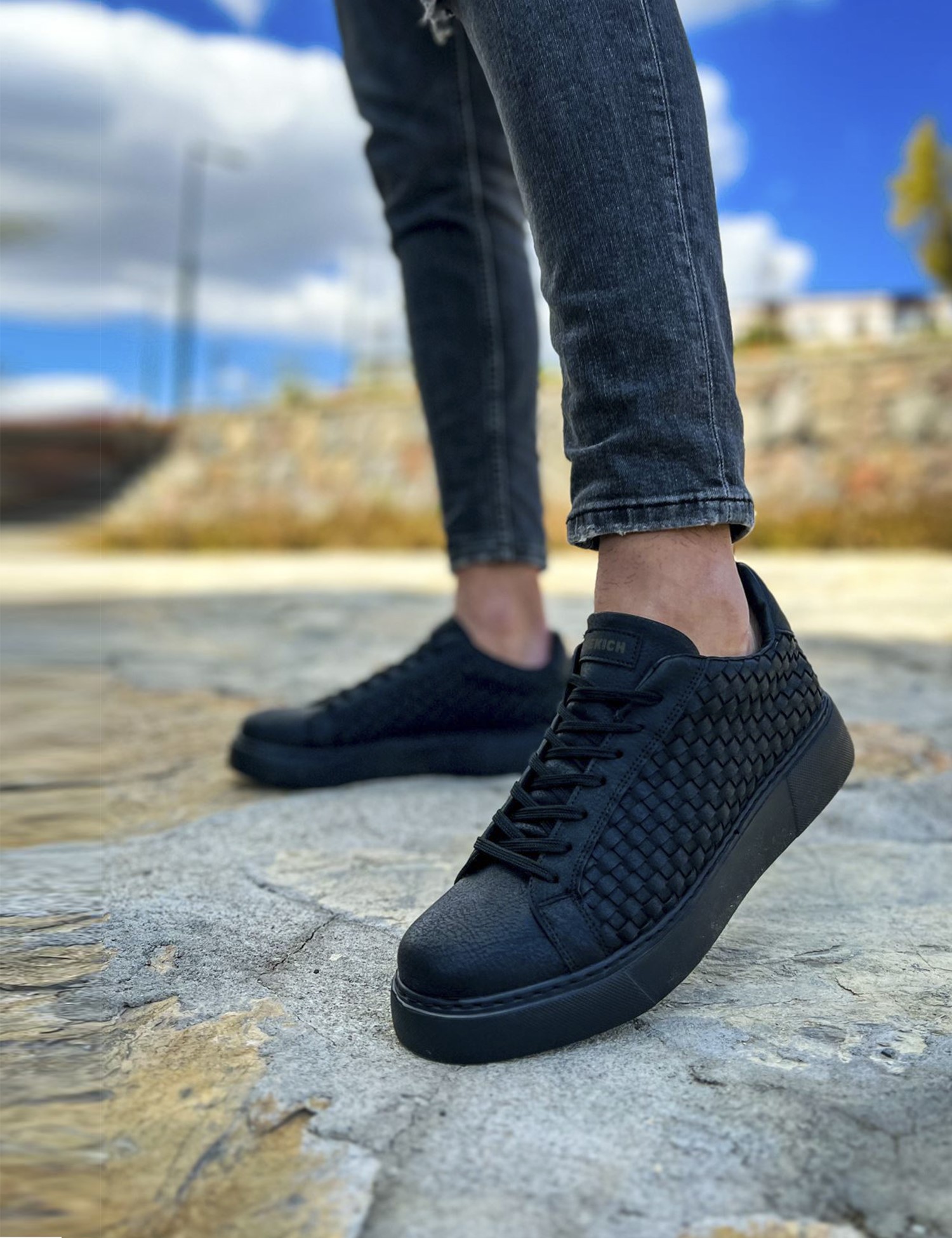 Ανδρικά μαύρα sneakers δερματίνη πλεκτό σχέδιο CH203 φωτογραφία